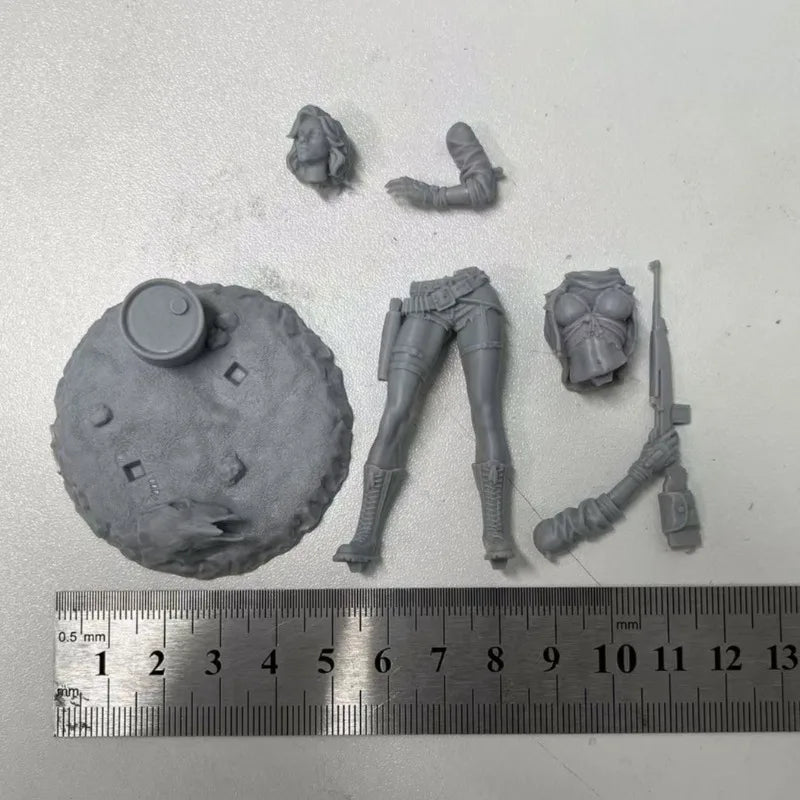 Wasteland Female Survivor with Rifle 75mm Resin Figure Kit - resin model view 2