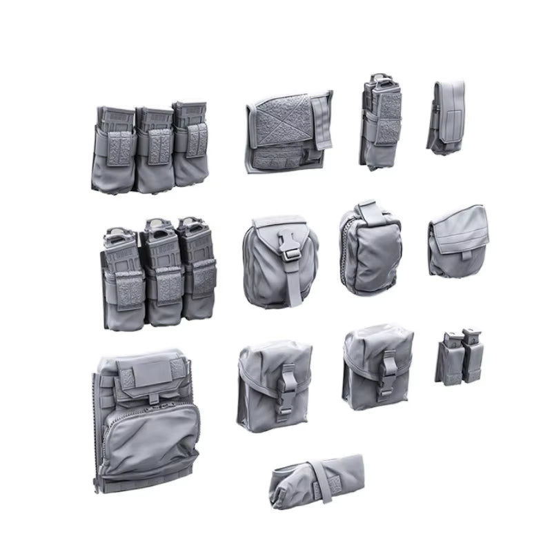 1/35 Military Equipment Pouches Set (Resin Accessory) - resin model view 2