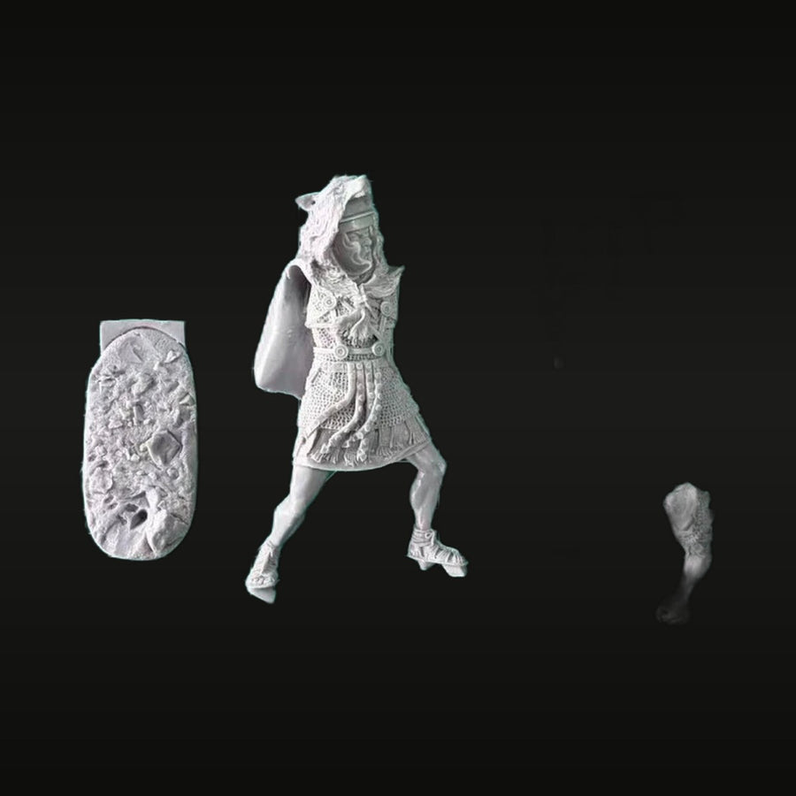 Ancient Roman Legionary with Segmented Armor and Eagle Shield 75mm Resin Figure Kit - unpainted resin model kit