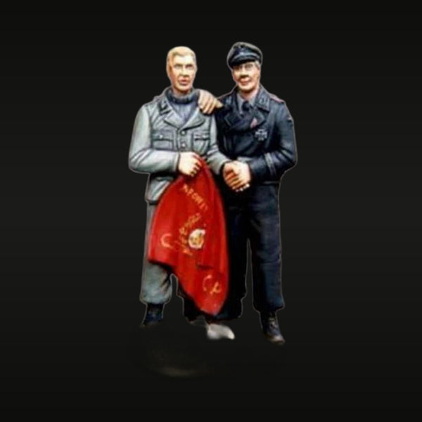 WWII German Soldiers with Captured Soviet Flag 1/35 Resin Figure Set