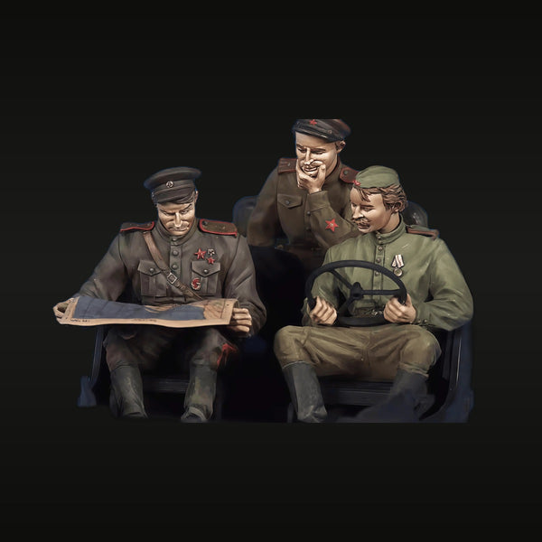 WWII Soviet Officers Map Reading in Staff Car 1/35 Resin Diorama
