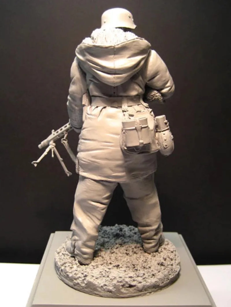 WWII Soviet Maxim Gunner Winter Kharkov 1/16 Resin Figure Kit - resin model view 4