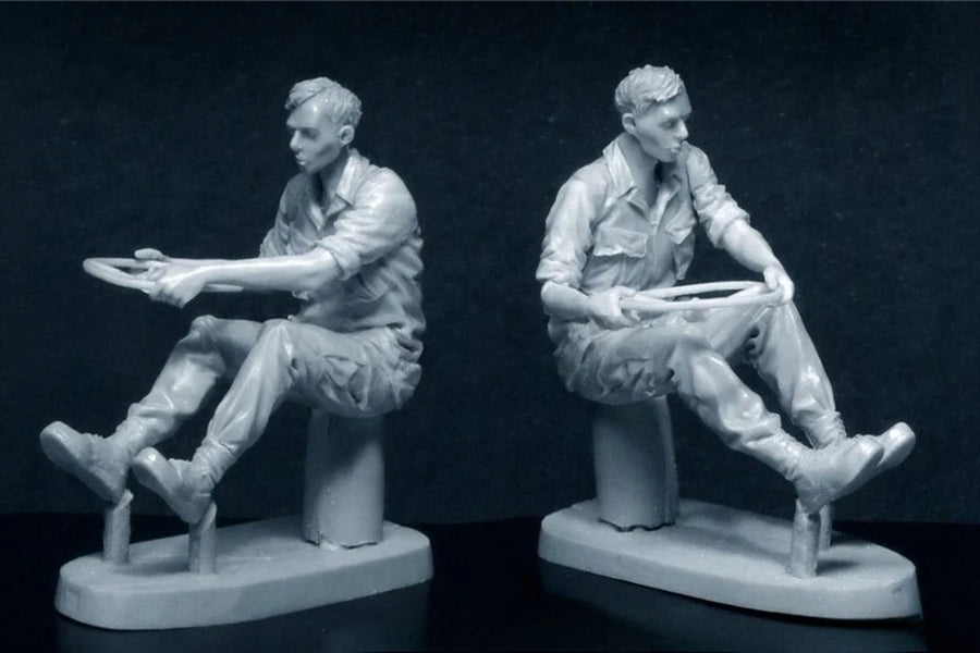 WWII Soldier Seated Relaxed Figure 1/35 Resin Kit - resin model view 3