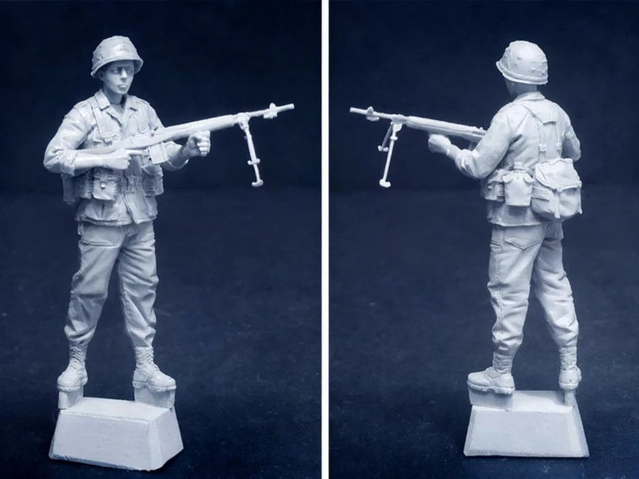Vietnam Era US Army Automatic Rifleman with BAR/M14 1/35 Resin Figure Kit - unpainted resin model kit