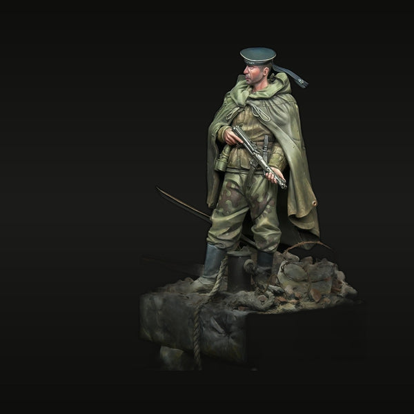 WWII Soviet Naval Infantry Soldier with PPSh-41 75mm Resin Figure Kit