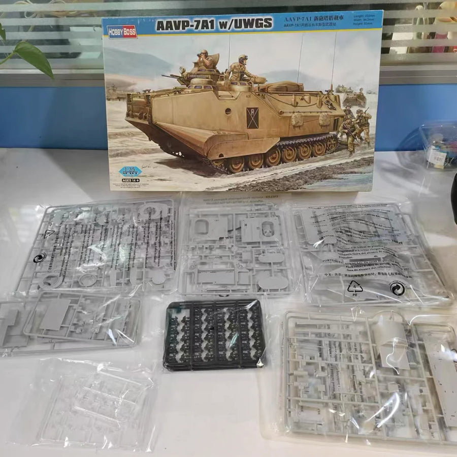 Hobbyboss 82412 1:35 Scale AAVP7A1 AAVP-7A1 W/ UWGS Armored Amphibious Vehicle Plastic Model Kit