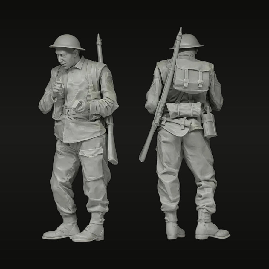 WWII British Infantryman with Lee-Enfield 1944 1/35 Resin Figure Kit - unpainted resin model kit