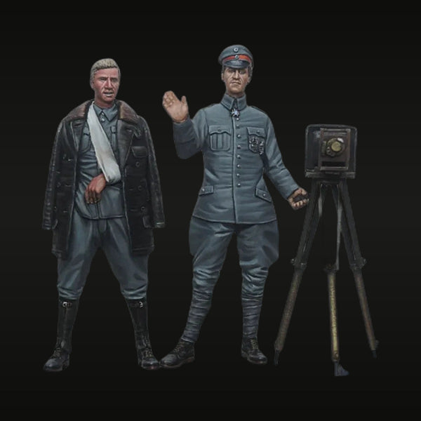 WWI German Aviation Officers 2-Figure Set 1/32 Resin Kit