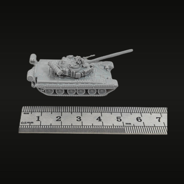 Modern Soviet T-80B Main Battle Tank 1/144 Resin Vehicle Kit