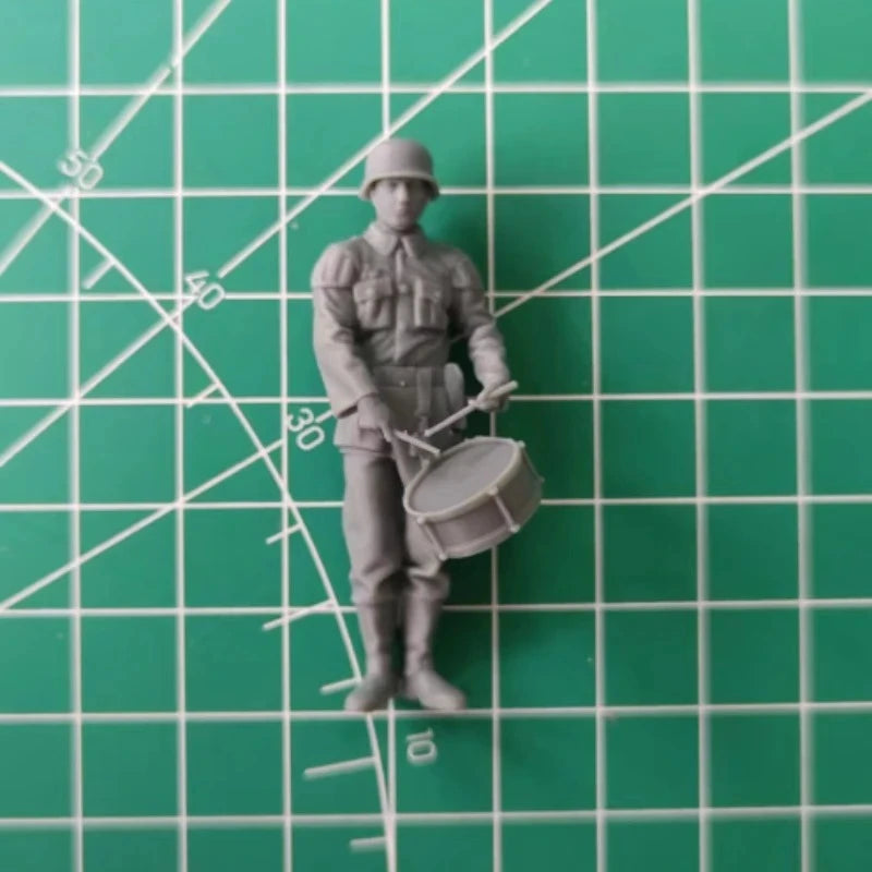 1/35 Scale Die-Cast Resin Figure Model Kit WWII German Military Band Musicians Unassembled and Unpainted