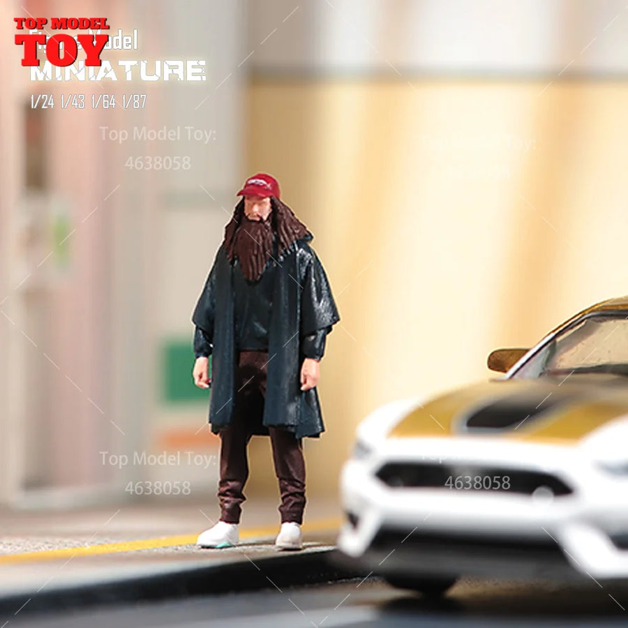 Painted Miniatures 1/24 1/64 1/43 1/87 Old Mr. Forrest Gump Long Beard Male Scene Figure Dolls Unpainted Model for Cars Vehicles
