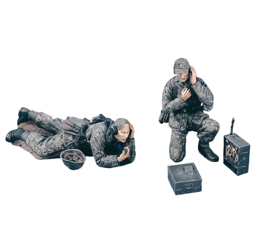 WWII German Waffen-SS Radio Operators with Communications Gear 1/35 Resin Figure Kit - unpainted resin model kit