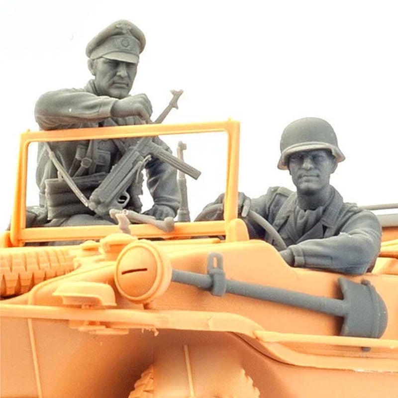 WWII German Panzerfaust Anti-Tank Crew 1/35 Resin Figure Set - resin model view 2