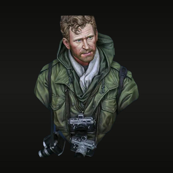 Vietnam War US Combat Photographer with Cameras 1/10 Resin Bust
