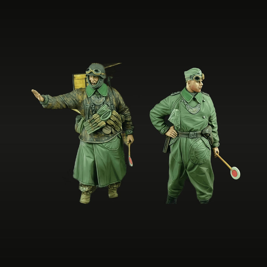 WWII German Combat Engineer & Officer 2-Figure Set 1/35 Resin Kit (Painted) - unpainted resin model kit