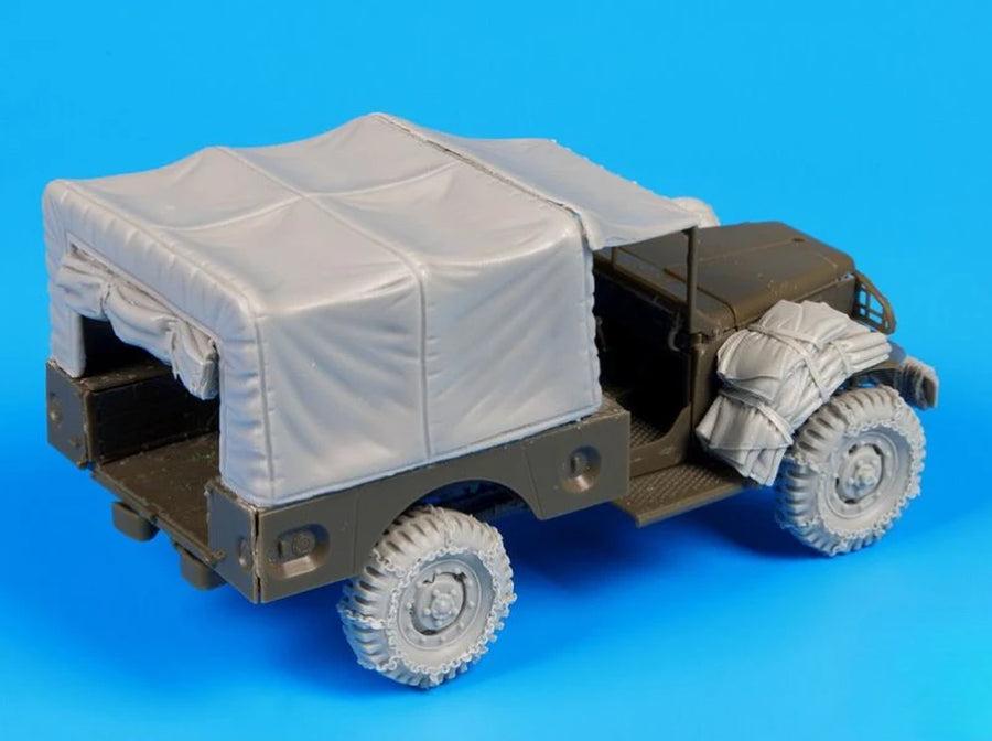 WWII US GMC 2.5-Ton Cargo Truck with Canvas Top 1/35 Resin Model Kit - resin model view 3