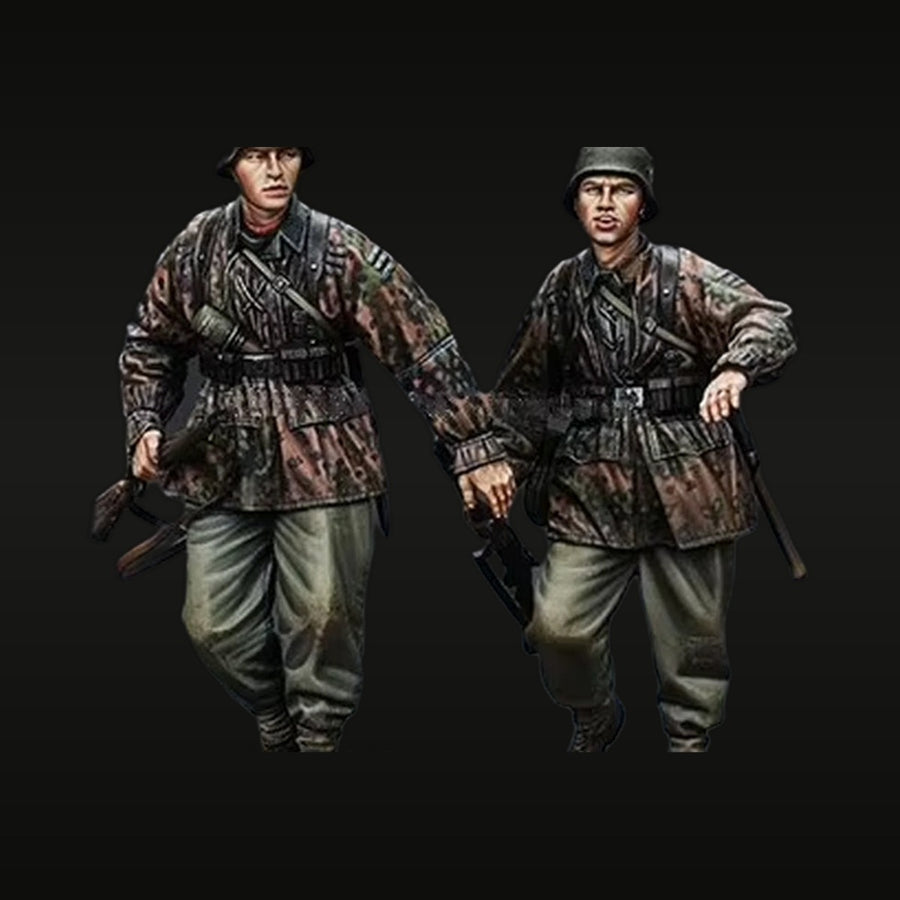 WWII German Infantry Soldiers with Rifles 1/35 Resin Figure Set - unpainted resin model kit