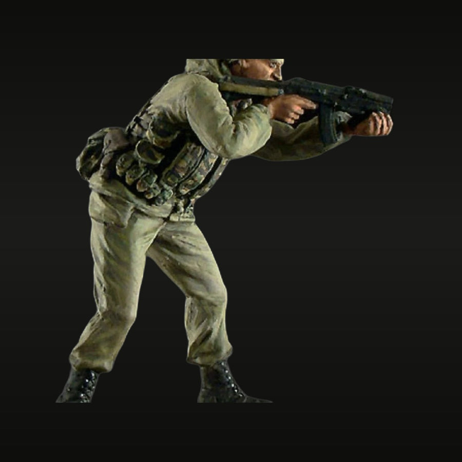 Modern Tactical Operator with MP5 Submachine Gun 1/35 Resin Figure Kit - unpainted resin model kit