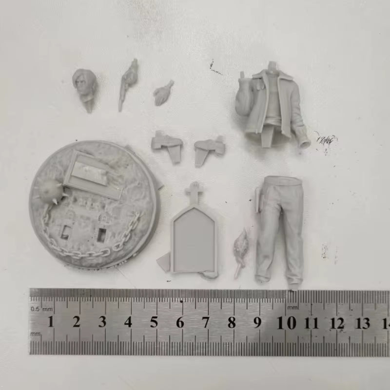 Post-Apocalyptic Survivor with Revolver and Rifle 1/24 Resin Figure Kit - resin model view 3