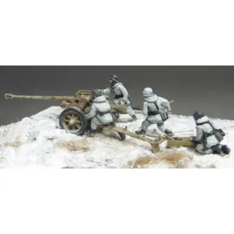 WWII German PaK 40 Anti-Tank Crew 4-Figure Set 1/72 Resin Kit - resin model view 2
