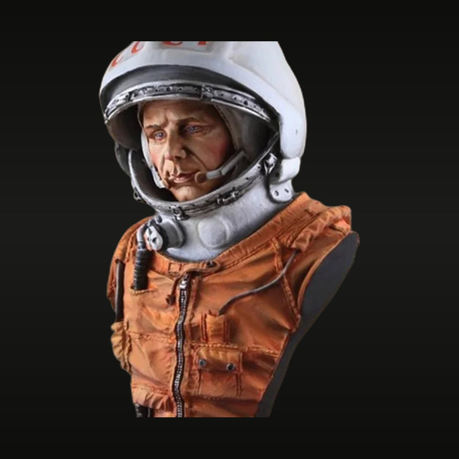 Soviet Cosmonaut 1960s Space Program 1/9 Resin Bust - unpainted resin model kit