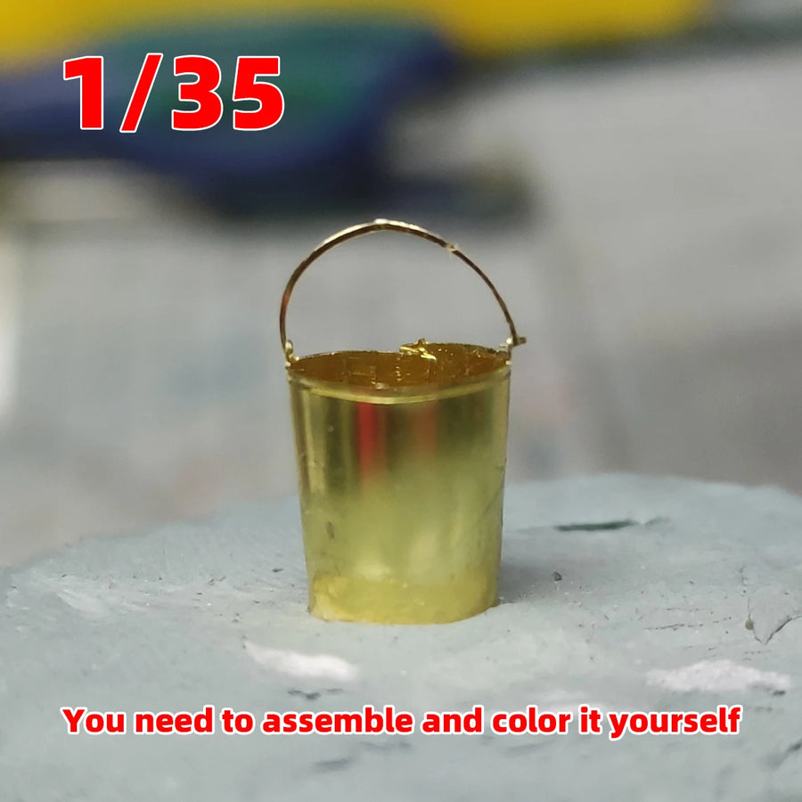1/35 Metal Buckets and Pails (Resin Accessory) - resin model view 4