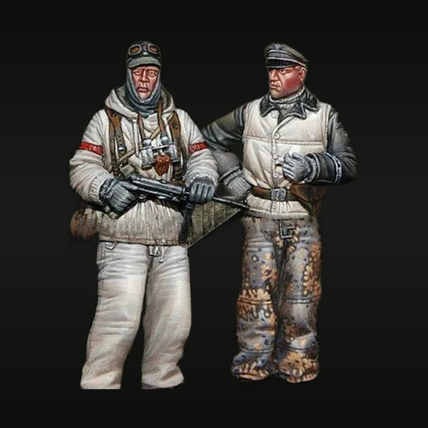 WWII German SS Infantry Officer & Soldier Winter Set 1/35 Resin Figure Kit