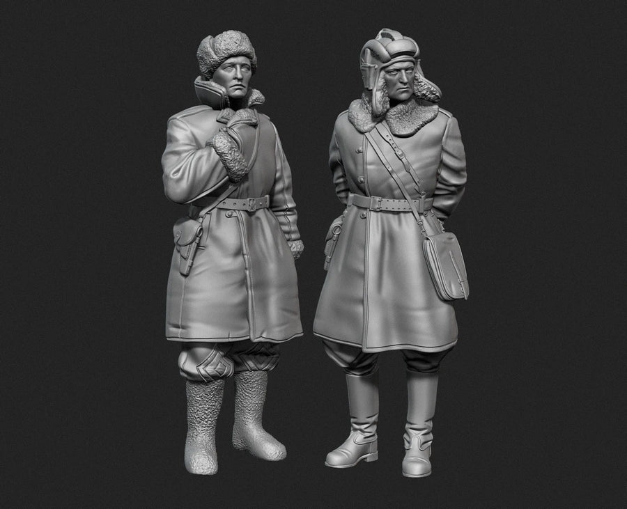 1/35 Resin Model Figure ，Soviet Union Soviet Tank Officers in Sheepskin Coat Set , Unassembled and Unpainted Kit