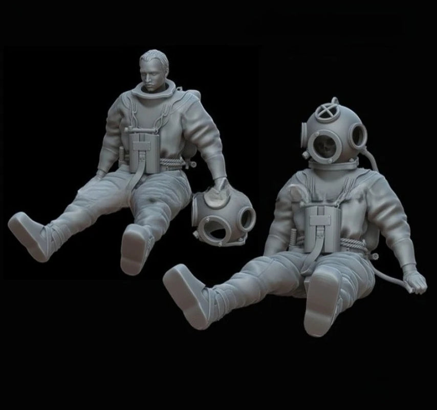 1/35 Scale Die-Cast Resin Figure Model Kit WWII German Diver with 2 Heads Unassembled and Unpainted