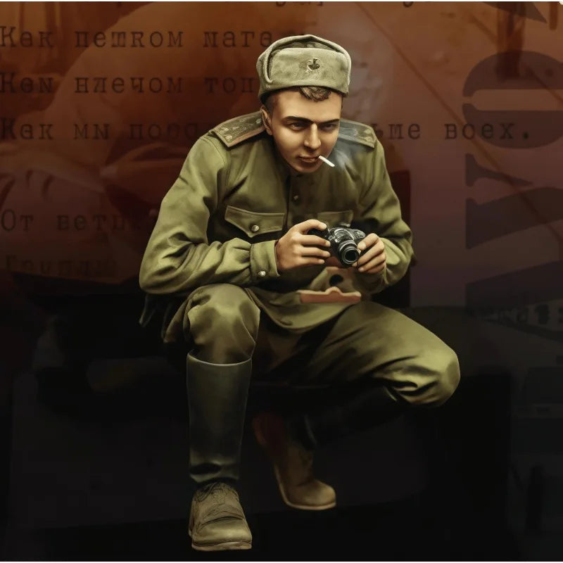 1/35 Resin Model Assembly Kit Gk, War Correspondent, Unpainted Model