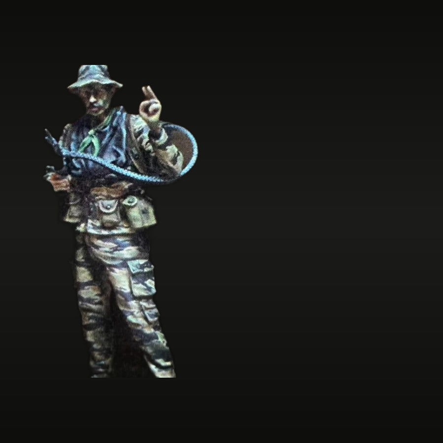 US Special Forces Soldier in Tiger Stripe Camo Vietnam War 1/35 Resin Figure Kit - unpainted resin model kit