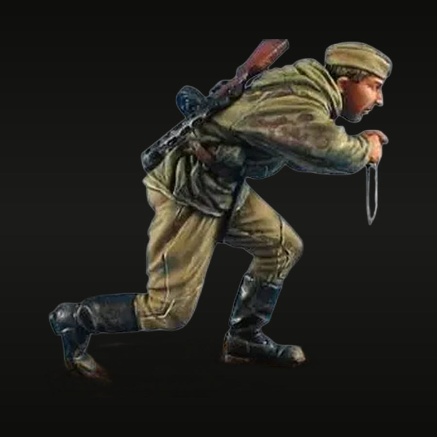 WWI British Soldier Bayonet Charge Brodie Helmet 1/35 Resin Figure - unpainted resin model kit
