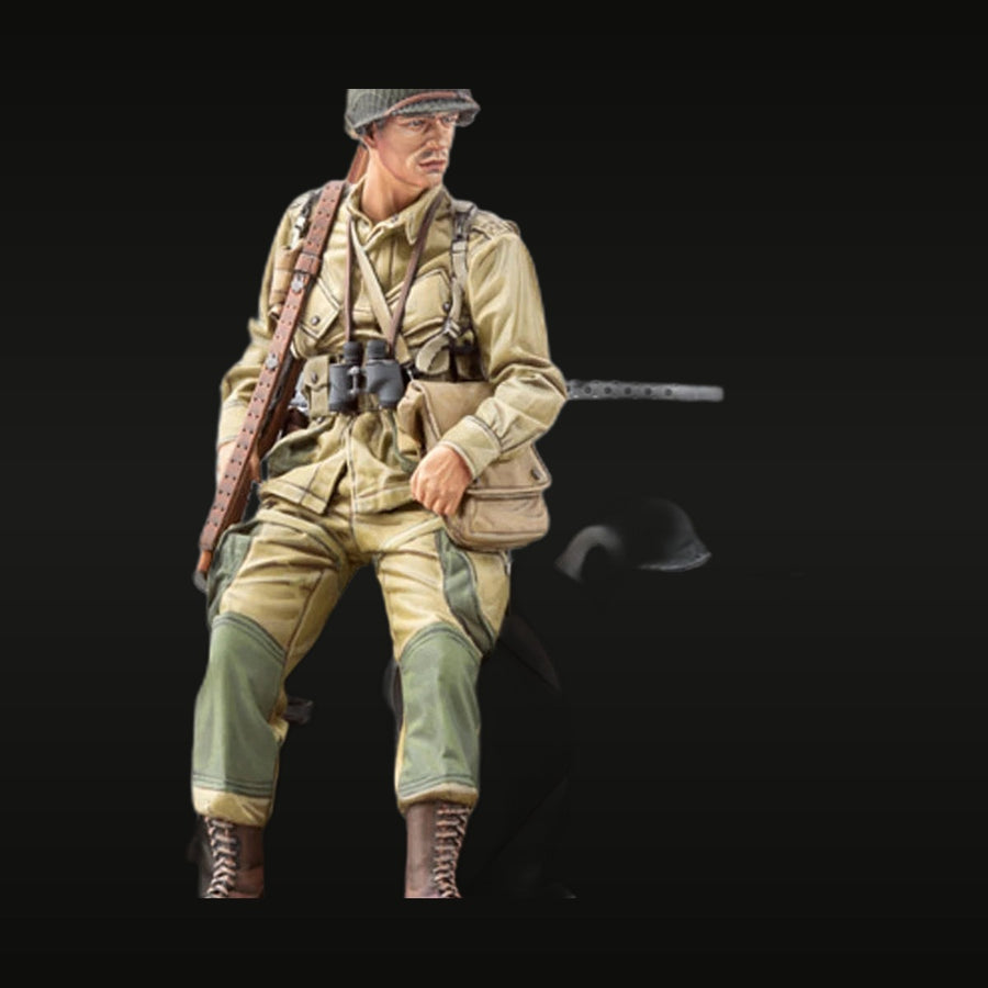 WWII British Army Soldier with Sten SMG 1/16 Resin Figure Kit - unpainted resin model kit