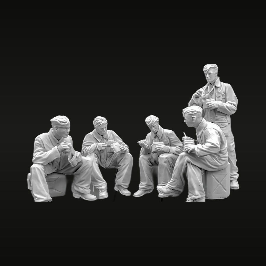 WWII Soldiers Winter Combat 5-Figure Diorama Set 1/35 Resin Kit - unpainted resin model kit