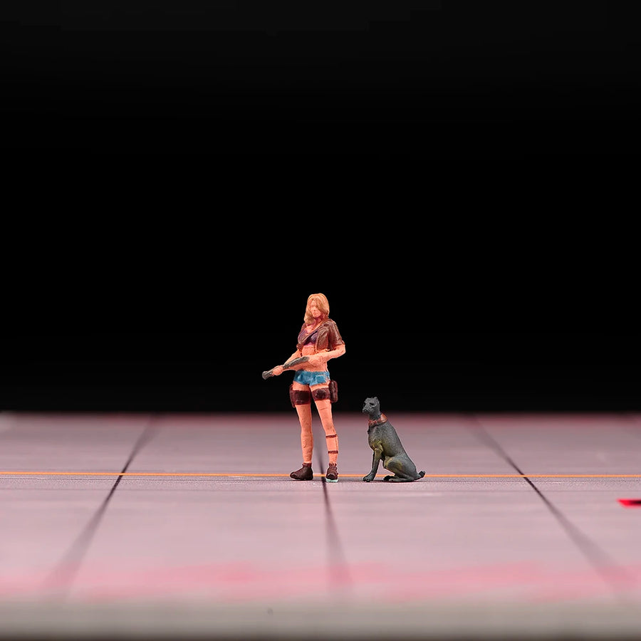 Painted Miniatures 1/64 Shotgun Girl Hunter Cool Punk Beauty with Dog Scene Figures Model for Cars Vehicles Toy
