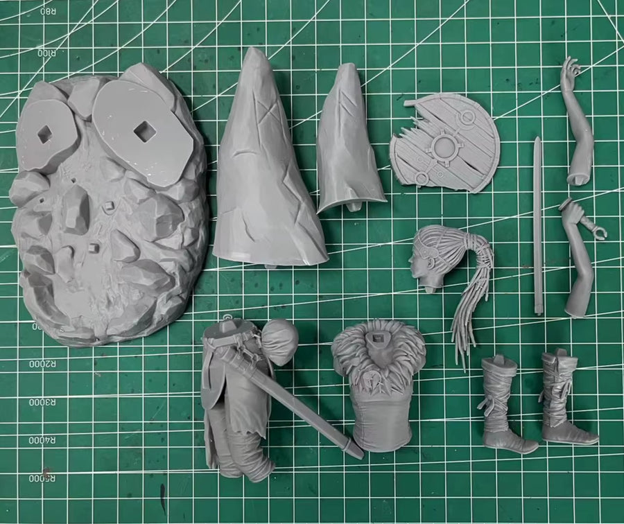 Fantasy Female Warrior Senua with Battle Axe 1/24 Resin Figure Kit - resin model view 5