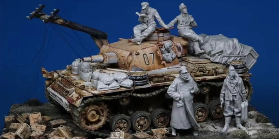 WWII US M4 Sherman Tank Crew Diorama 1/35 Resin Kit - resin model view 2