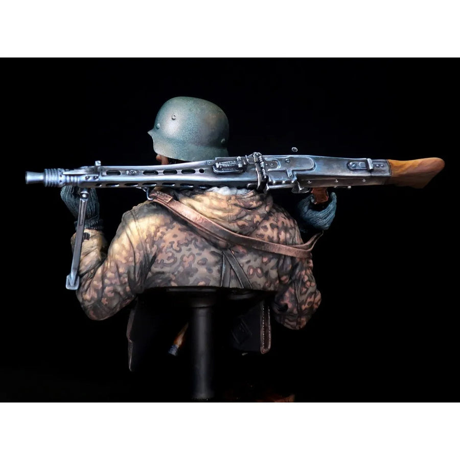 GK1/10 Resin Half-Length Portrait Figure Unpainted Model Kit, World War II German Machine Gunner, Unassembled and Unpainted GK