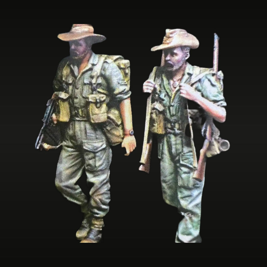 WWII Australian Infantry Soldiers Marching 1/35 Resin Figure Kit (2 Figures) - unpainted resin model kit