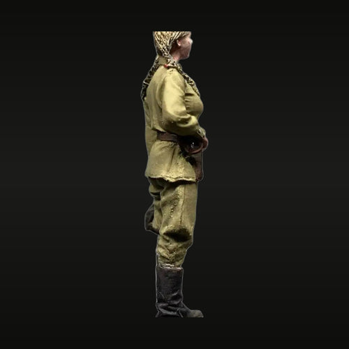 WWII Soviet Female Sniper 1/35 Scale Resin Figure