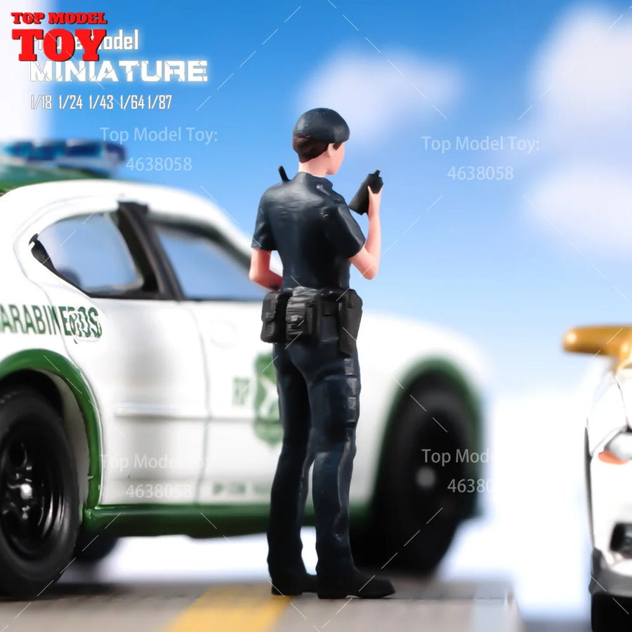 Painted Miniatures 1/64 1/87 1/43 1/18 Hong Kong Female Police Hold Intercom Scene Figure Accessory Unpainted Model for Decorate
