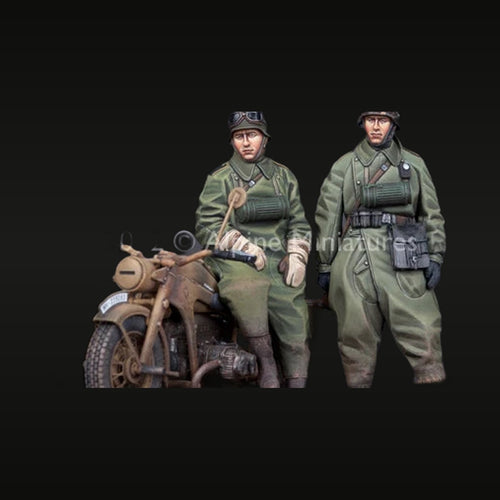 WWII German Soldiers with Motorcycle 1/35 Resin Figure Kit
