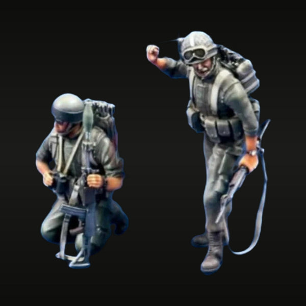 WWII German Soldiers with Goggles 2-Figure Set 1/35 Resin Kit