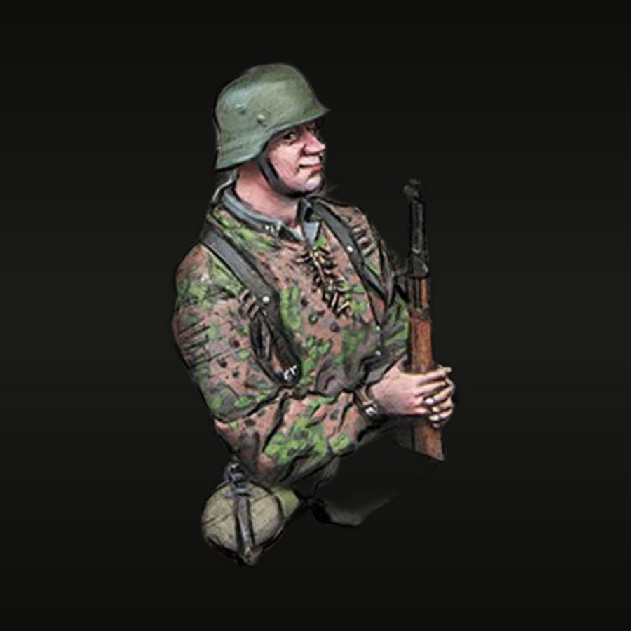 WWII German Wehrmacht Infantryman K98 1943-44 1/35 Resin Figure Kit - unpainted resin model kit
