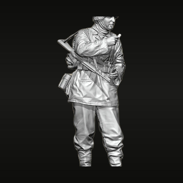 WWII German Wehrmacht Soldier Smoking Rifle 1/35 Resin Figure