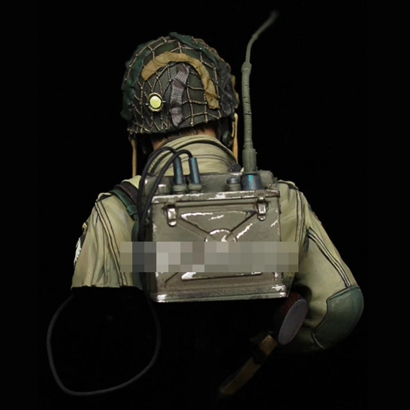 1/10 Resin Model Bust GK US Airborne Radio Operator CARENTAN 1944 World War II Military Theme Unassembled and Unpainted Kit