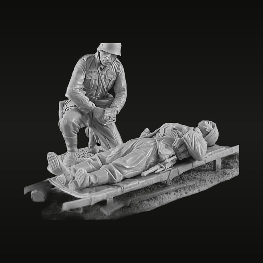 WWII Medic with Wounded Soldier on Stretcher 1/35 Resin Diorama Kit - unpainted resin model kit