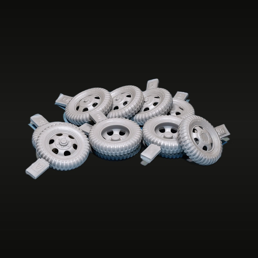 WWII CCKW Military Truck Wheel Set 1/35 Resin Accessory Kit - unpainted resin model kit