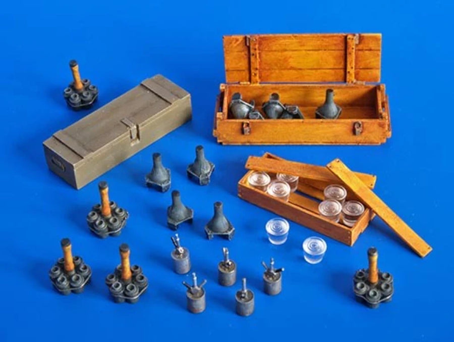 1/35 Scale Diecast Resin Model Assembled Kit WWII German Grenades and Mines Scene Model Unassembled Unpainted