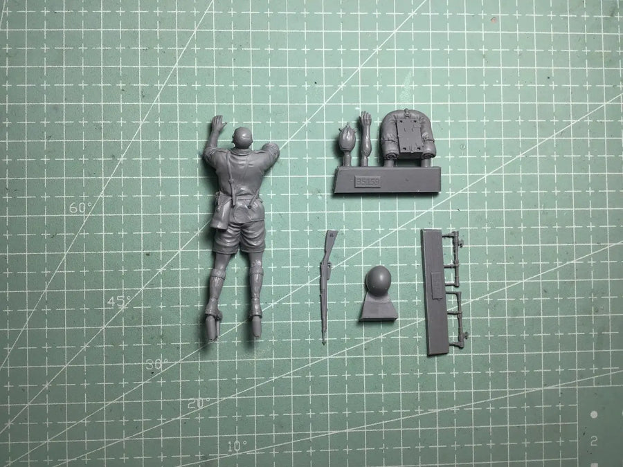 1/35 Resin Model Figure GK， Unassembled and Unpainted Kit